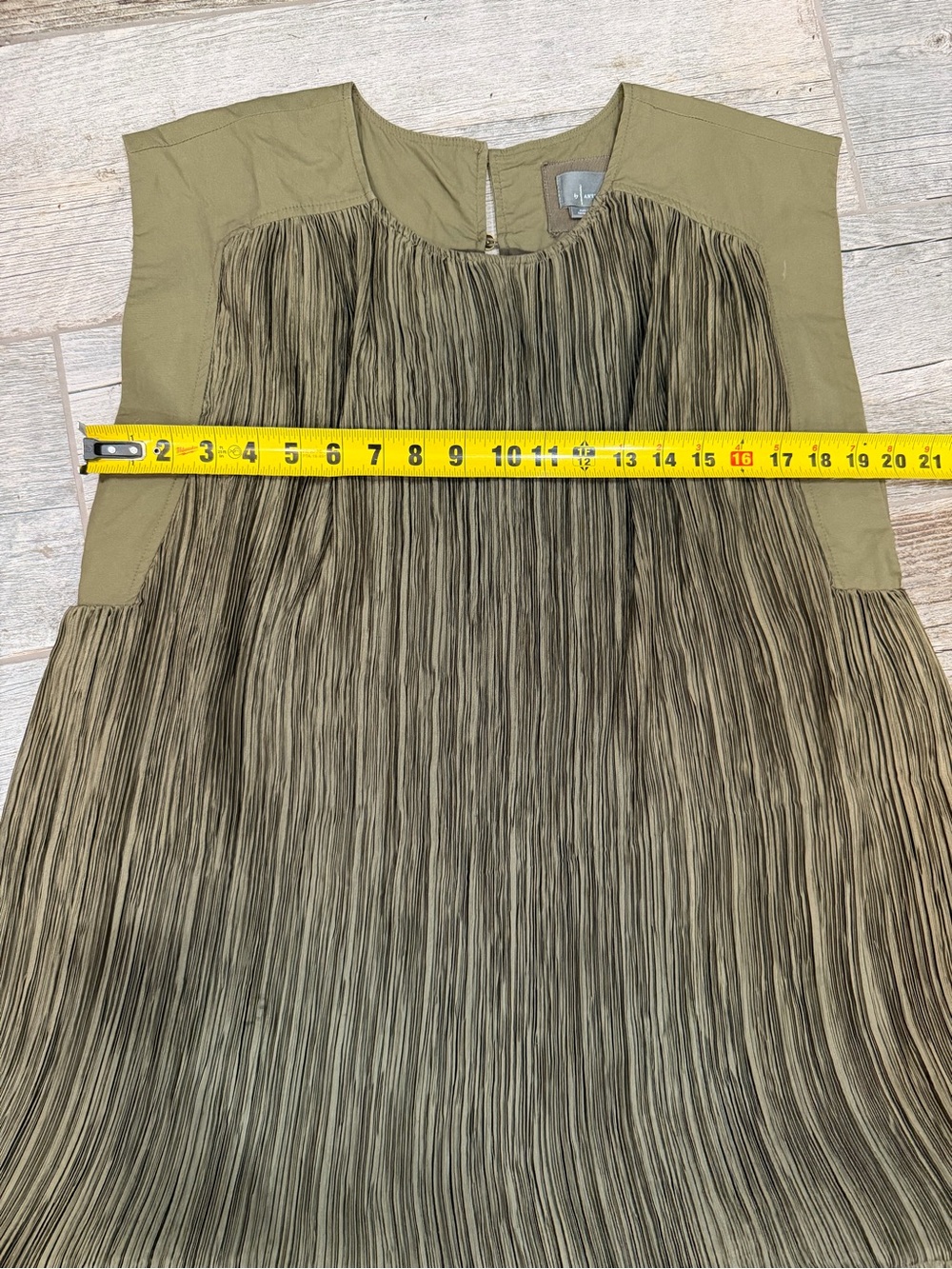 Anthropologie Olive Plissé Mini Dress Size M Sleeveless Pleated Swing Shift - Picture 9 of 10